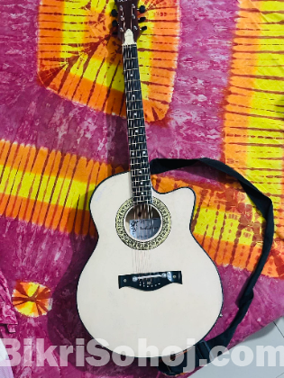 Insha Guitar 32 Inc.